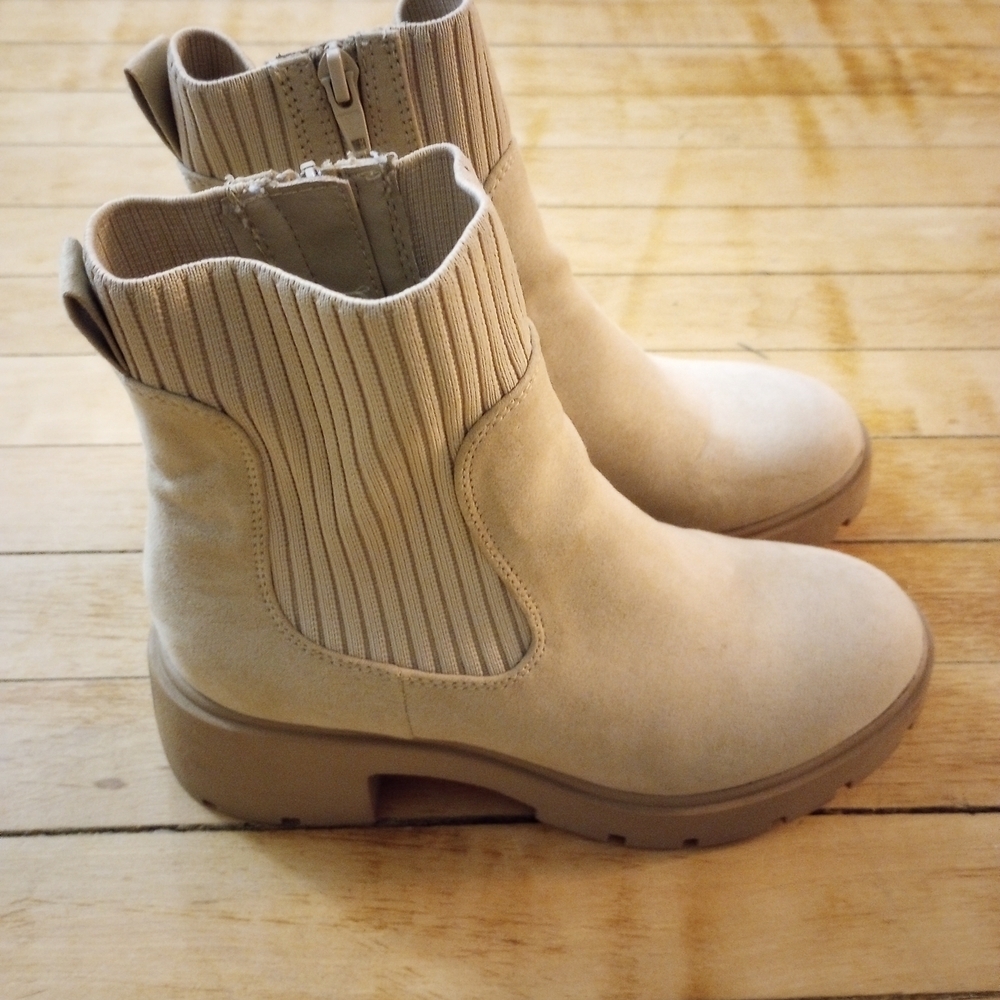 American Eagle Light Brown Ankle Boots Women's Beige Boots Size 7